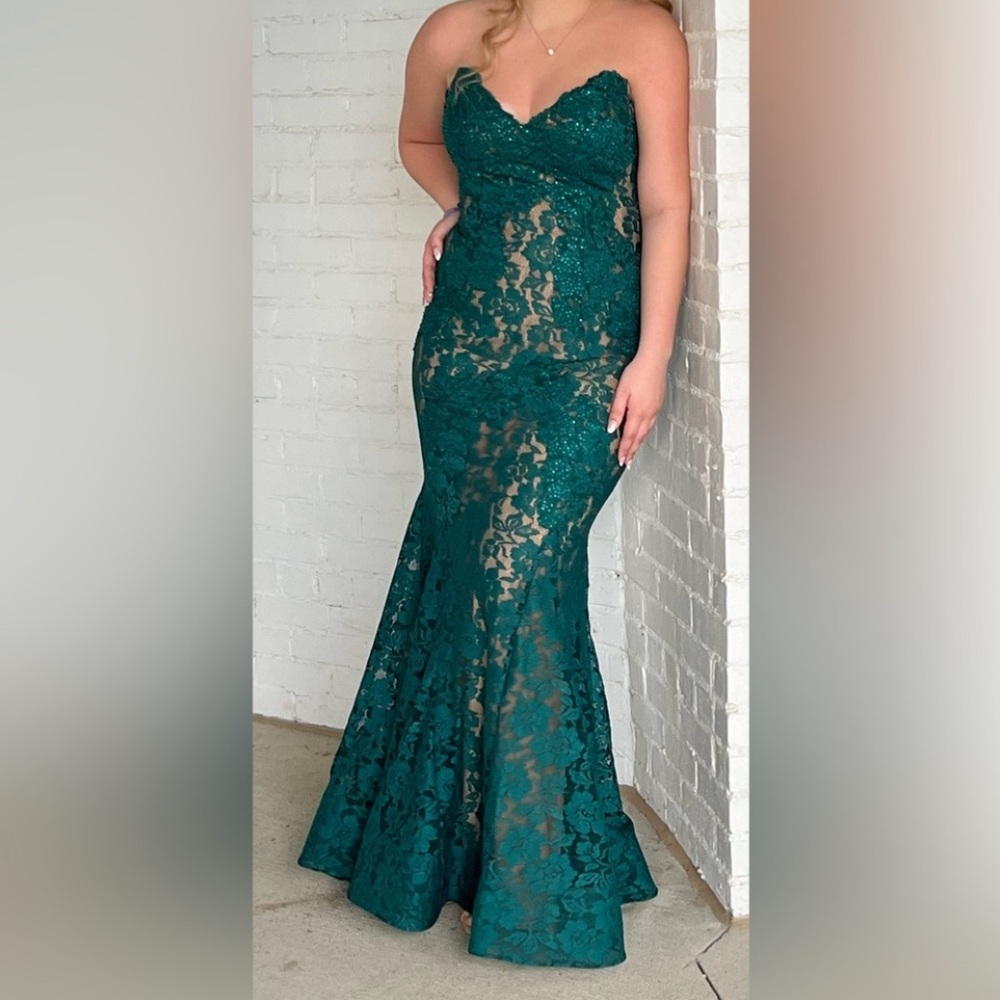 Elegant Green Lace Gown